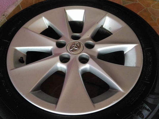 ล้อแม็ก Toyota Alphard ขอบ 17 พร้อมยาง Michelin Primacy  215 60 17 ผลิตปี 2015  ขายถูก ทั้งชุด 9900.- พร้อมน็อตแท้ 1 ชุด   *** ล้อเดิมเทิร์นได้ ติดตั้งฟรีค่ะ รับบัตรเครดิต ส่งทั่วไทยค่ะ ***