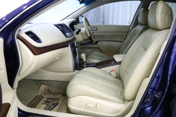 NISSAN TEANA 250 XV SUNROOF 2.5 เกียออโต้ ปี2011