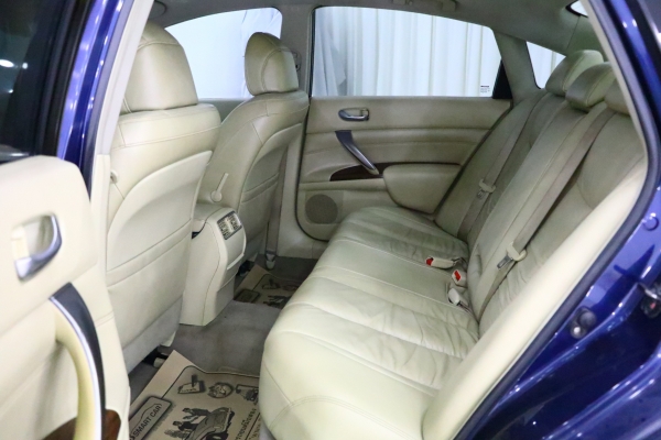 NISSAN TEANA 250 XV SUNROOF 2.5 เกียออโต้ ปี2011