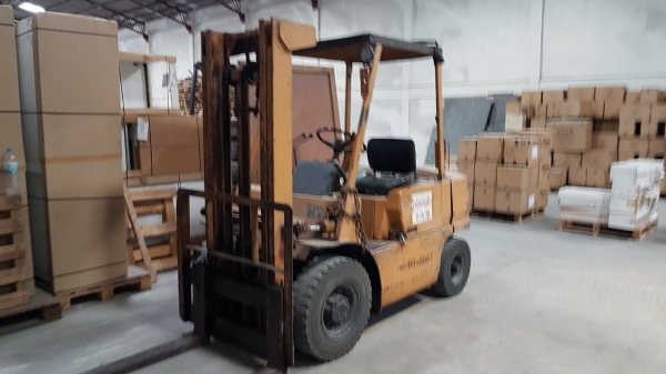 ขายโฟคลิฟมิตซู2.5ตันเครื่องดีเซลยางตันราคาถูกติดต่อ0840466640