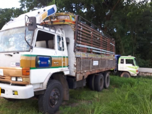 กะบะไม้สิบล้อ