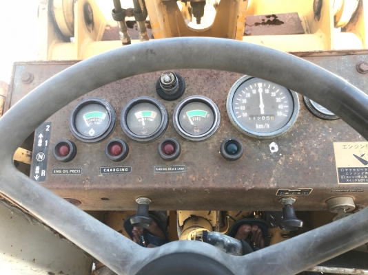 ขายรถตักKOMATSUรุ่น507นำเข้าญี่ปุ่นไม่เคยใช้งานในไทย เอวอ่อน  เครื่องดีเซล4สูบ สภาพดีพร้อมใช้งานมีหลายคัน 081-8302909 จิรโรจน์ Line  :  @J555