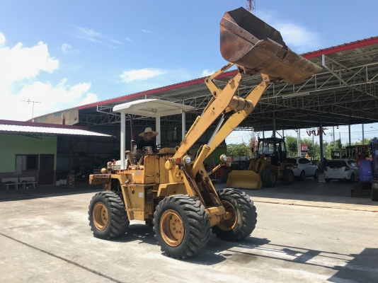 ขายรถตักKOMATSUรุ่น507นำเข้าญี่ปุ่นไม่เคยใช้งานในไทย เอวอ่อน  เครื่องดีเซล4สูบ สภาพดีพร้อมใช้งานมีหลายคัน 081-8302909 จิรโรจน์ Line  :  @J555