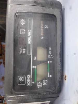 ขายรถแมคโค KOMATSU PC28UU-2 เทียบเท่า PC30 แทรคยาง บูมออฟเซท คอนโทรลสั้น ไฟฟ้า ติอต่อ 098-7962549