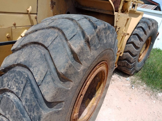 Caterpillar 950B รถตักเอวอ่อนพร้อมใช้ มีสองอย่าง บุ้งกี๋+งาตักไม้ ระบบเบรค เครื่อง 73J เทอร์โบ