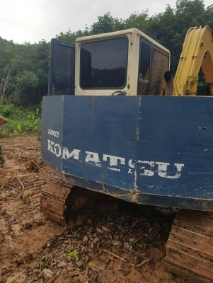 ขายรถแบคโฮ KOMATSU PC 60-6 เอกสารอินวอย ระบบไฟเต็ม ราคา 480,000 แอร์เย็นฉ่ำ หัวคีปพร้อมบุ้งกี๋ รถชุม