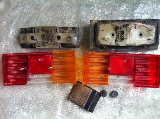 ไฟท้ายเบนซ์ ทับ8 w114 115