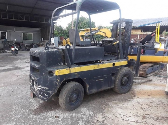 ขาย โฟล์คลิฟท์ komatsu 5 แสนห้า ศรีราชา ขาย โฟล์คลิฟท์ komatsu 5 แสนห้า ศรีราชา