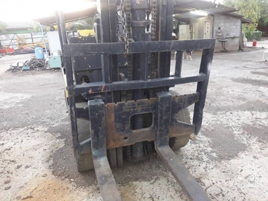 ขาย โฟล์คลิฟท์ komatsu 5  แสนห้า ศรีราชา