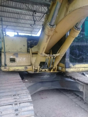 ขายรถแบคโฮฺ KOMATSU PC120-6 มีระบบหัวกระแทก เล่มพร้อมโอน ราคา 780000