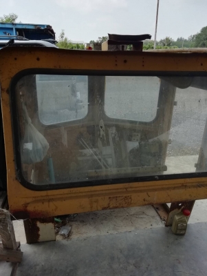 ตู้ห้องโดยสาร  รถตัก 510