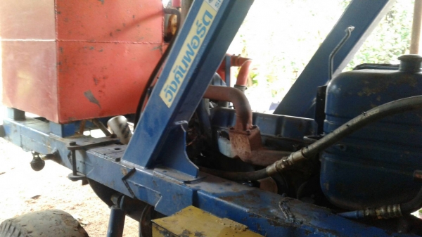 รถคีบอ้อย ฟรอด7700