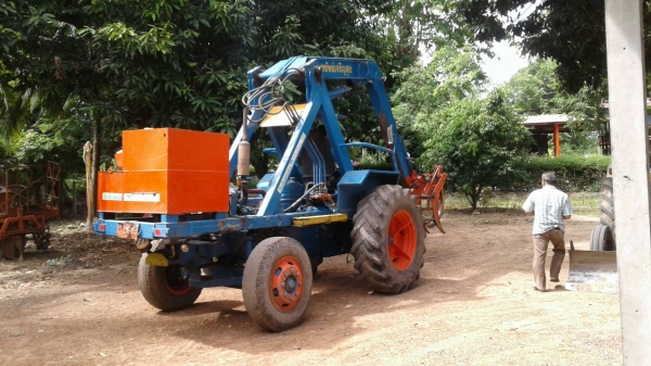 รถคีบอ้อย ฟรอด7700