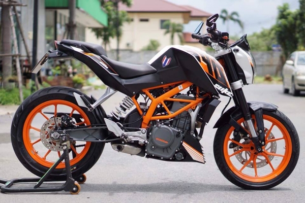 ร้าน วุฒิ นนบุรี ขาย KTM DUKE 390cc. ปี 2014