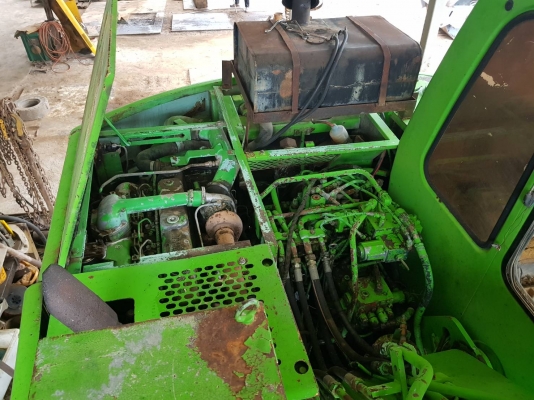 ขายรถแมคโค ล้อยาง SK-100-W สภาพพร้อมใช้ มีลายหัวเจาะ ขายไม่แพงครับ