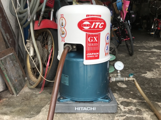 ขายปั๊มน้ำอัตโนมัติ Hitachi 200W สภาพสวย เปลี่ยนฝาครอบของใหม่ให้ครับ ตรวจเช็คแรงดันเรียบร้อย ไม่มีรั่วซึม พร้อมใช้งาน