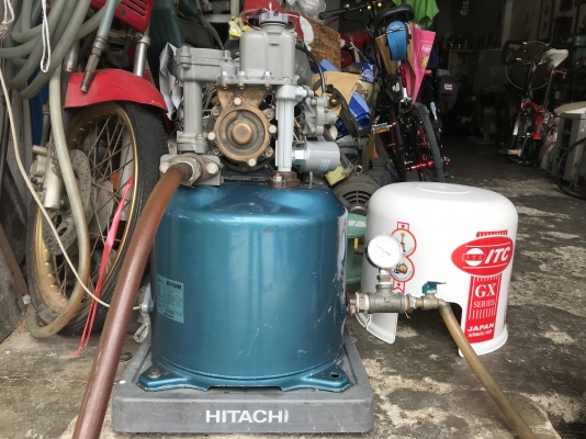 ขายปั๊มน้ำอัตโนมัติ Hitachi 200W สภาพสวย เปลี่ยนฝาครอบของใหม่ให้ครับ ตรวจเช็คแรงดันเรียบร้อย ไม่มีรั่วซึม พร้อมใช้งาน
