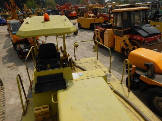 ขายรถบด7ล้อยาง SAKAI T2#22067เกียร์ธรรมดา เครื่อง Isuzu นำเข้าจากญี่ปุ่น 092-929-9942 ธีรเทพ