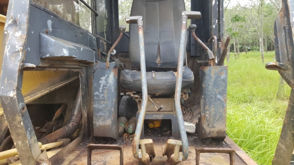 ขายตามสภาพ แบคโฮ IHI PC200 เครื่องพังข้อเหวี่ยงขาด ปั้ม K3V ช่วงล่าง 70\% เอกสารใบซื้อขาย ขายตามสภาพ แบคโฮ IHI PC200 เครื่องพังข้อเหวี่ยงขาด ปั้ม K3V ช่วงล่าง 70\% เอกสารใบซื้อขาย