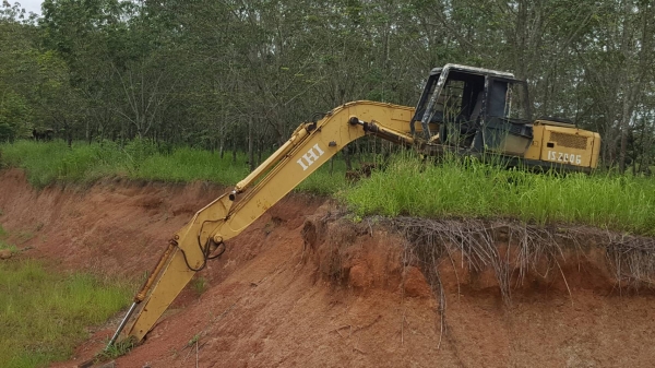 ขายตามสภาพ แบคโฮ IHI PC200 เครื่องพังข้อเหวี่ยงขาด ปั้ม K3V ช่วงล่าง 70\% เอกสารใบซื้อขาย ขายตามสภาพ แบคโฮ IHI PC200 เครื่องพังข้อเหวี่ยงขาด ปั้ม K3V ช่วงล่าง 70\% เอกสารใบซื้อขาย