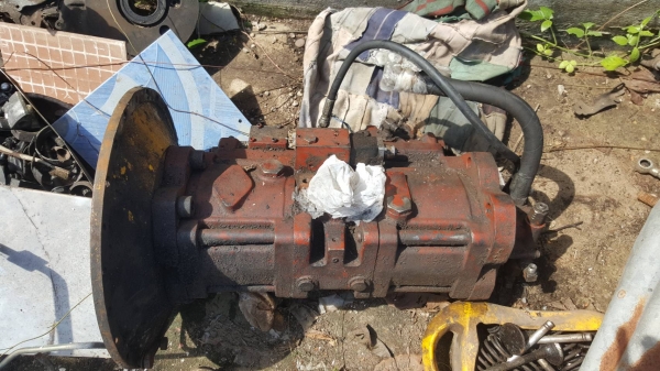 ขายตามสภาพ แบคโฮ IHI PC200 เครื่องพังข้อเหวี่ยงขาด ปั้ม K3V ช่วงล่าง 70\% เอกสารใบซื้อขาย ขายตามสภาพ แบคโฮ IHI PC200 เครื่องพังข้อเหวี่ยงขาด ปั้ม K3V ช่วงล่าง 70\% เอกสารใบซื้อขาย