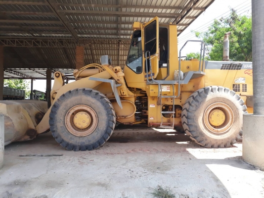 รถตักล้อยาง KOMATSU WA400-1 รถเก่าใช้แล้วในไทย สภาพพร้อมใช้ เอกสารเบียน