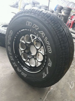 แม็กลูกโม่ ขนาด6รู139 พร้อมยาง Maxxis Bravo A/T 265/70R16 ยางสภาพสวย ดอกยางหนา แม็กลูกโม่ ขนาด6รู139 พร้อมยาง Maxxis Bravo A/T 265/70R16 ยางสภาพสวย ดอกยางหนา