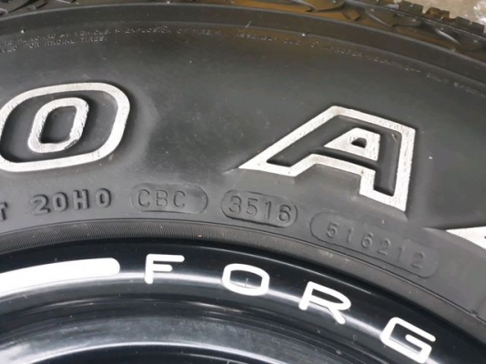 แม็กลูกโม่ ขนาด6รู139 พร้อมยาง Maxxis Bravo A/T 265/70R16 ยางสภาพสวย ดอกยางหนา แม็กลูกโม่ ขนาด6รู139 พร้อมยาง Maxxis Bravo A/T 265/70R16 ยางสภาพสวย ดอกยางหนา