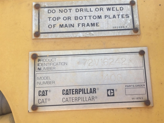 รถเกรด CAT 140G - 72V   16242.        สนใจติดต่อ   081 - 6079515