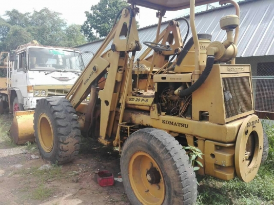 ขายด่วน รถตักล้อยาง