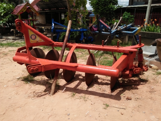 ตัดราคาเลยครับ13500บาทครับผาน5&times;22"เป็นของสยามแทรกเตอร์ครับ