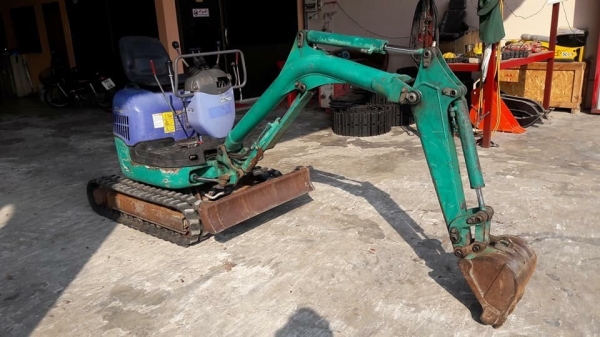 Komatsu PC10MR-1 เก่าญี่ปุ่น