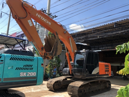 HITACHI ZX200-5G