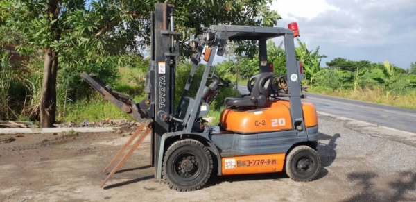 ขายด่วนรถยกTOYOTA6FG20ยก2ตันเสาสูง3เมตรงากะดกได้ยกจริงได้ถึง2.4ตันรถนอกนำเข้ายังไม่เคยใช้งานในเมืองไทยเลย