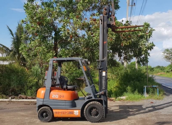 ขายด่วนรถยกTOYOTA6FG20ยก2ตันเสาสูง3เมตรงากะดกได้ยกจริงได้ถึง2.4ตันรถนอกนำเข้ายังไม่เคยใช้งานในเมืองไทยเลย