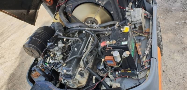 ขายด่วนรถยกTOYOTA6FG20ยก2ตันเสาสูง3เมตรงากะดกได้ยกจริงได้ถึง2.4ตันรถนอกนำเข้ายังไม่เคยใช้งานในเมืองไทยเลย