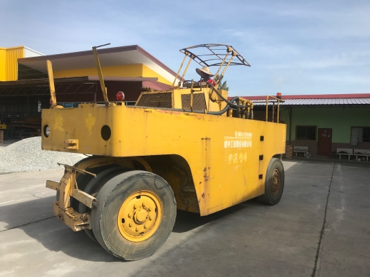 ขายรถบดล้อยาง9ล้อKAWASAKIรุ่นKR20D นำเข้าญี่ปุ่น ไม่เคยใช้งานในไทยมีเอกสารพร้อม เครื่องอีซูซุ6BD1 มีให้เลือกหลายคัน ขายถูกๆ Line  :  @J555