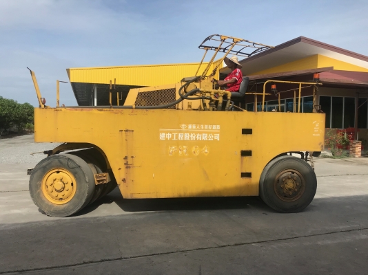 ขายรถบดล้อยาง9ล้อKAWASAKIรุ่นKR20D นำเข้าญี่ปุ่น ไม่เคยใช้งานในไทยมีเอกสารพร้อม เครื่องอีซูซุ6BD1 มีให้เลือกหลายคัน ขายถูกๆ Line  :  @J555