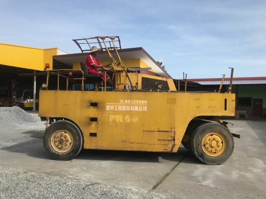 ขายรถบดล้อยาง9ล้อKAWASAKIรุ่นKR20D นำเข้าญี่ปุ่น ไม่เคยใช้งานในไทยมีเอกสารพร้อม เครื่องอีซูซุ6BD1 มีให้เลือกหลายคัน ขายถูกๆ Line  :  @J555