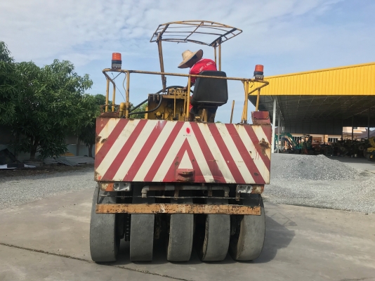 ขายรถบดล้อยาง9ล้อKAWASAKIรุ่นKR20D นำเข้าญี่ปุ่น ไม่เคยใช้งานในไทยมีเอกสารพร้อม เครื่องอีซูซุ6BD1 มีให้เลือกหลายคัน ขายถูกๆ Line  :  @J555