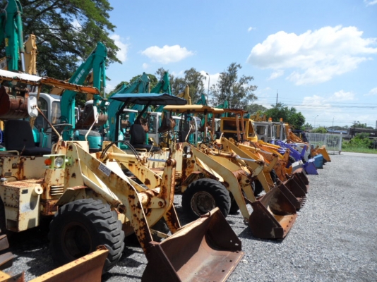 ขายรถตักล้อยางของนอกแท้ยังมิได้ใช้ในไทย  ราคาเริ่มต้นแค่ 175,000 บาทมี โคมัตสุ มิตซู โตโยต้า เก่าจากประเทศญี่ปุ่นมานำเสนอ สนใจโทรเลยคับที่เบอร์ ☎ 081-989-1989 + ID LINE :rangrayong หรั่งครับ