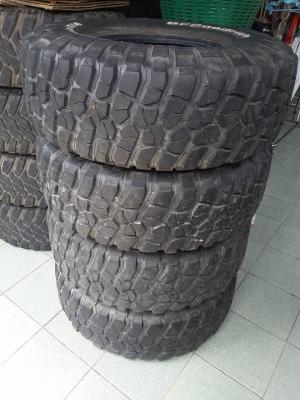 BF KM2 USA. 35-12.5-15 ปี12 สภาพสวยๆ 1ชุด
