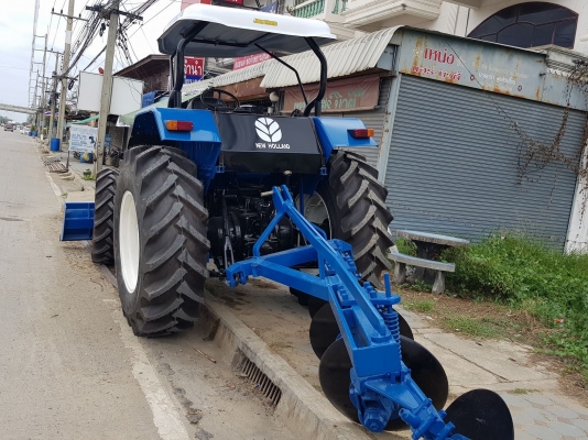 ขายรถไถTS90กลองใหญ่เกียรข้างรถสวยพร้อมใช้ราคา830000เล่มทะเบียนครบโทร0895302182