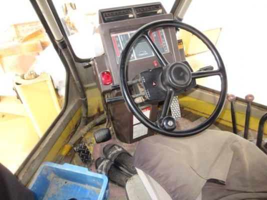 เปิดจองครับ KOMATSU WA200-1 นำเข้าจากญี่ปุ่น โทร.090-986-2521 อ๊อบ