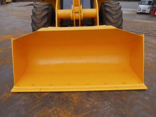 มาใหม่ครับ KOMATSU WA100-5 นำเข้าจากญี่ปุ่น โทร.090-986-2521 อ๊อบ