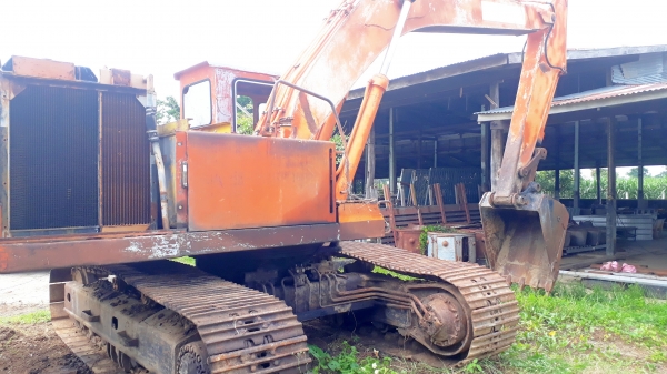 ขายด่วน แม็คโคร HITASHI UH-200 สภาพพร้อมใช้งาน เครื่องปั้มดี เอวแน่น โซ่ช่วงล่างหนา รูลเลอร์ไม่แตกชักลูก พร้อมใช้งาน สนใจสอบถามไว้ใช้งาน 093 0764943 คุณ ตั้ม