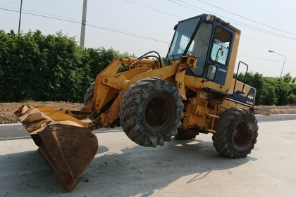 ขายรถตักล้อยาง KOMATSU WA100-1 (สภาพดี) ขายรถตักล้อยาง KOMATSU WA100-1 (สภาพดี)