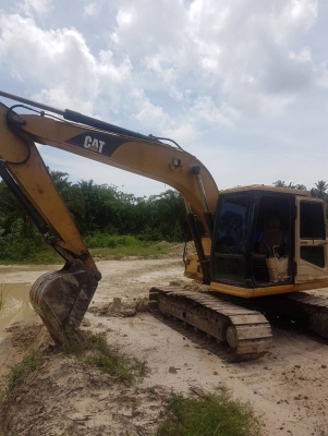 ขายรถแบคโฮ CATERPILLAR 312 แอร์ไฟฟ้า เล่มทะเบียนพร้อม สนใจโทร 081-970-1072