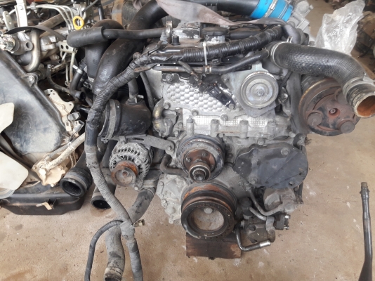 ขายเครื่อง Isuzu Dmax 2500 ยกเครื่อง 30000หรือ แยกอะไหล่