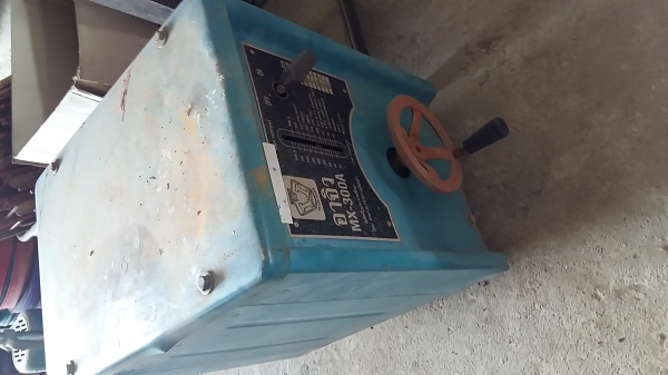 ขายค่ะ ตู้เชื่่อมอาจิว 300แอม มือสอง พร้อมใช้ค่ะ